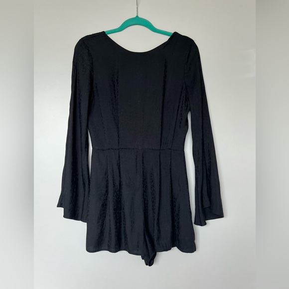 Topshop Long Sleeve Chic Romper - Picture 1 of 12